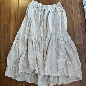 Johnny Was cream color floral cotton lined skirt. Size L l